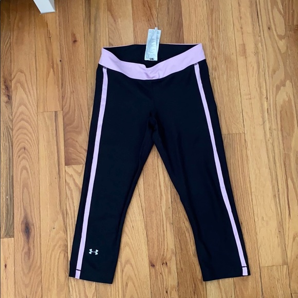 Women’s Cropped Under Armour Leggings - Picture 1 of 2